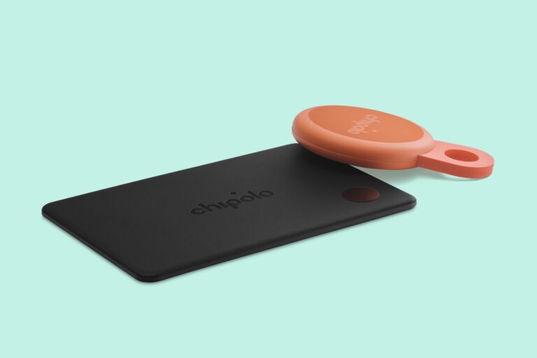 Chipolo Loop and Card